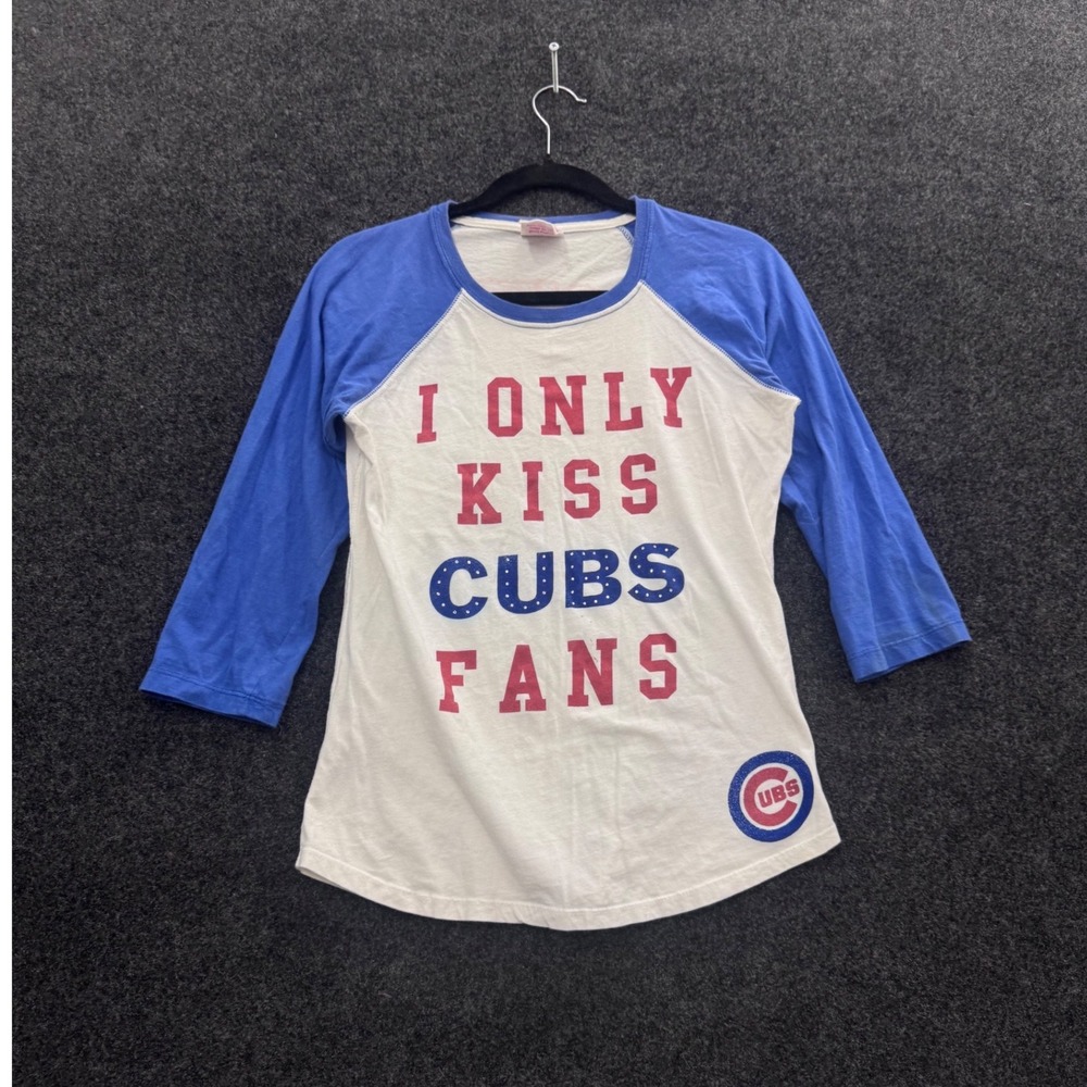 Victoria's Secret PINK Chicago Cubs MLB Raglan Tee I Only Kiss Cubs Fans Large